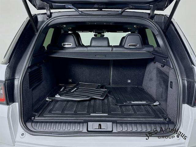 Photo of 2022 Fuji White Land Rover Range Rover Sport