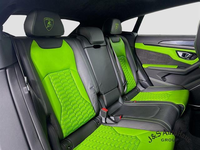 Photo of 2022 Violet Lamborghini Urus