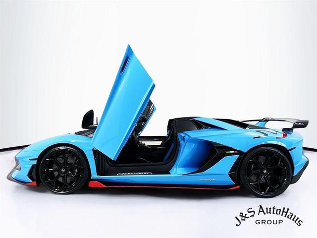 Photo of 2021 Blu Cepheus Metallic Lamborghini Aventador SVJ
