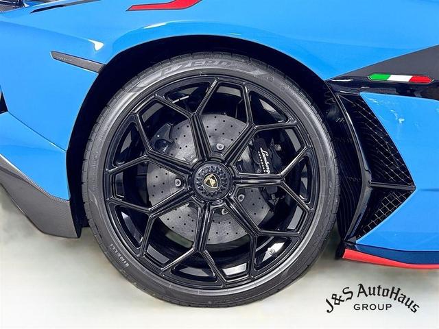 Photo of 2021 Blu Cepheus Metallic Lamborghini Aventador SVJ