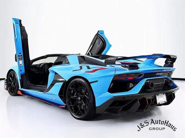 Photo of 2021 Blu Cepheus Metallic Lamborghini Aventador SVJ