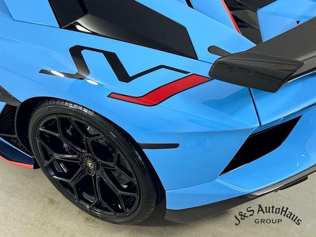 Photo of 2021 Blu Cepheus Metallic Lamborghini Aventador SVJ