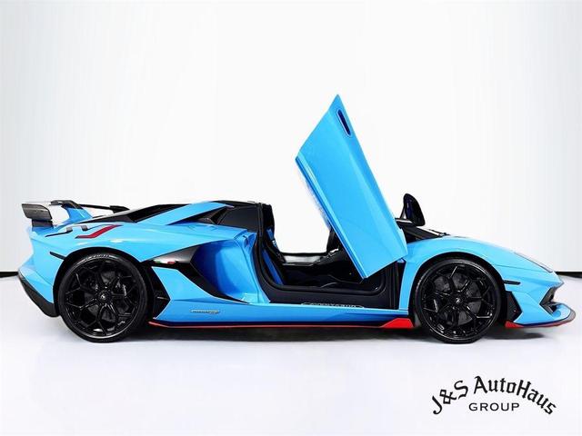 Photo of 2021 Blu Cepheus Metallic Lamborghini Aventador SVJ