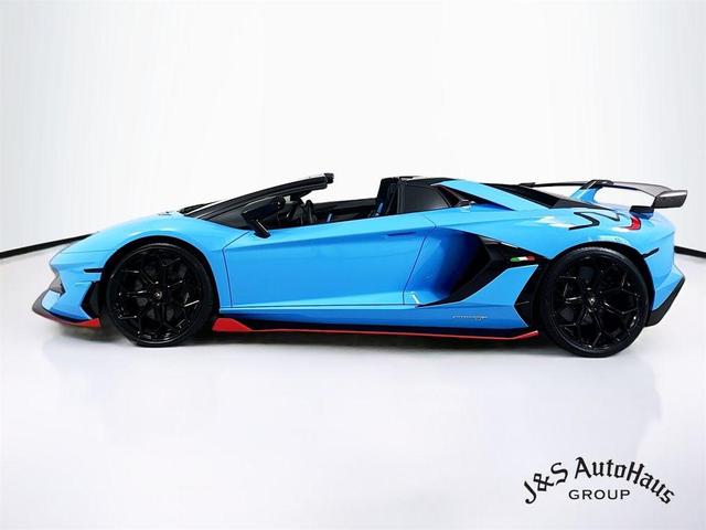 Photo of 2021 Blu Cepheus Metallic Lamborghini Aventador SVJ