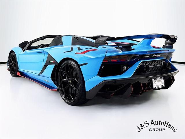 Photo of 2021 Blu Cepheus Metallic Lamborghini Aventador SVJ