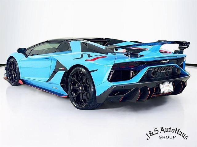 Photo of 2021 Blu Cepheus Metallic Lamborghini Aventador SVJ