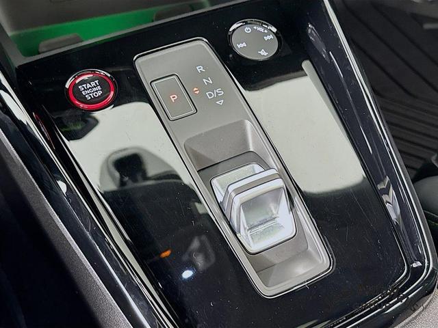 Photo of 2023 Glacier White Metallic Audi RS 3