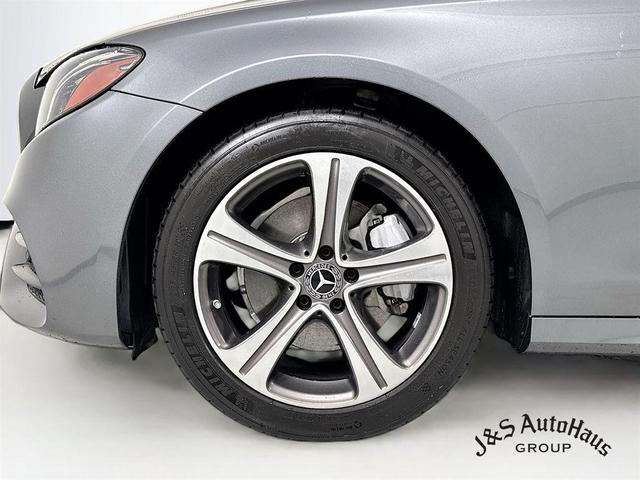 Photo of 2019 Gray Mercedes-Benz E-Class