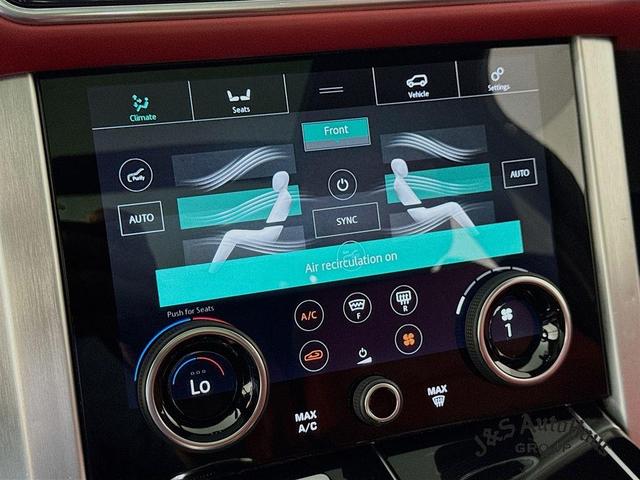 Photo of 2021 Fuji White Land Rover Range Rover