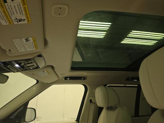 Photo of 2024 Ostuni Pearl White Land Rover Range Rover