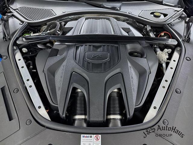 Photo of 2022 Black Porsche Panamera