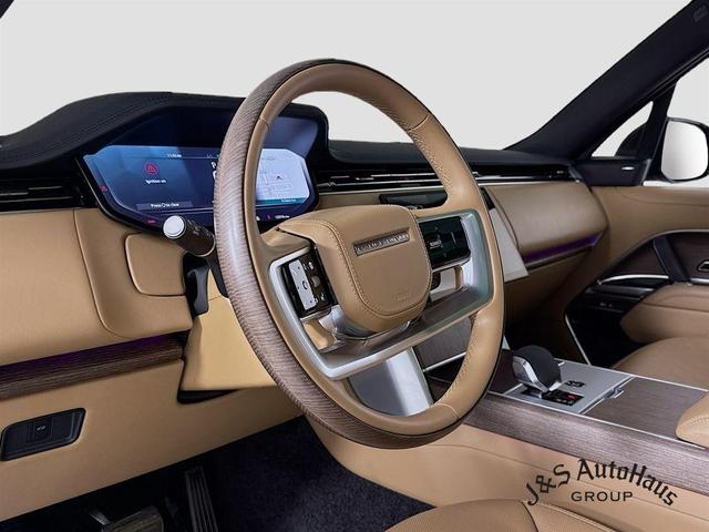 Photo of 2024 Santorini Black Land Rover Range Rover