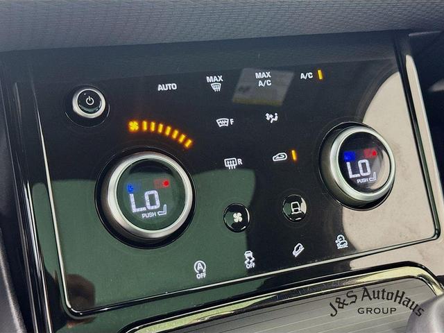 Photo of 2022 Santorini Black Land Rover Range Rover Evoque