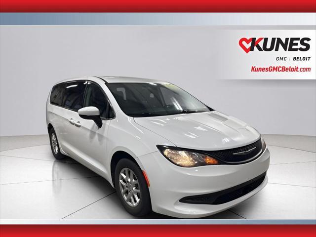 2022 Chrysler Voyager