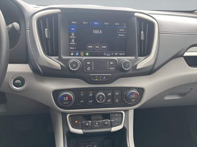 Photo of 2023 Summit White GMC Terrain