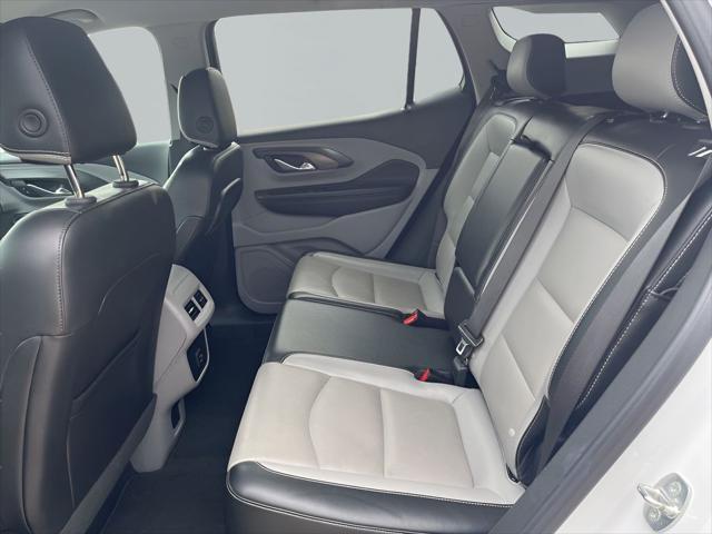 Photo of 2023 Summit White GMC Terrain