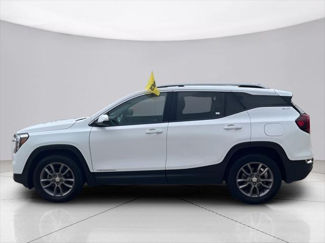Photo of 2023 Summit White GMC Terrain