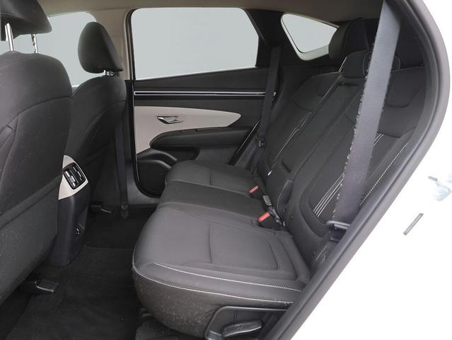 Photo of 2024 White Pearl Hyundai TUCSON