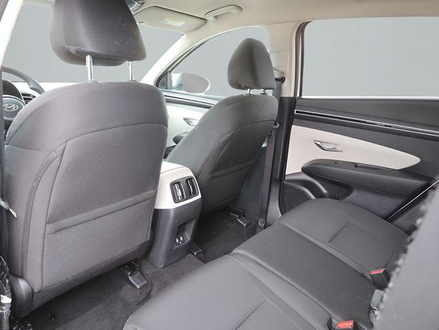 Photo of 2024 White Pearl Hyundai TUCSON
