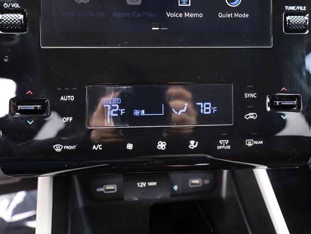 Photo of 2024 White Pearl Hyundai TUCSON