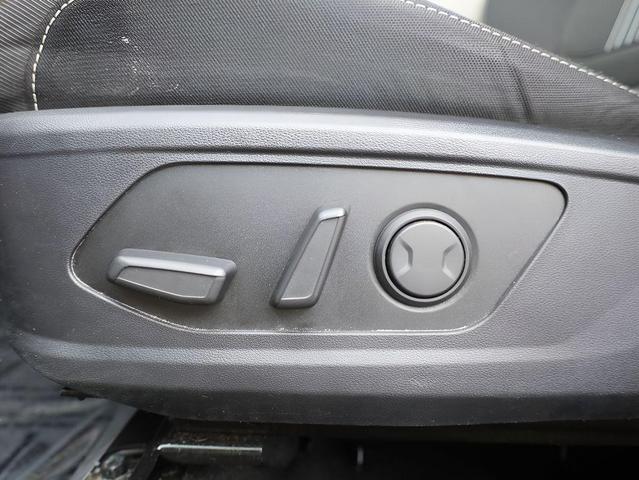 Photo of 2024 White Pearl Hyundai TUCSON