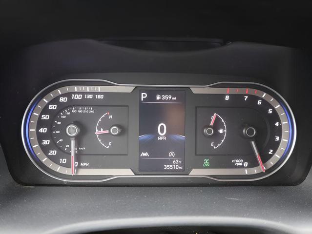 Photo of 2024 White Pearl Hyundai TUCSON