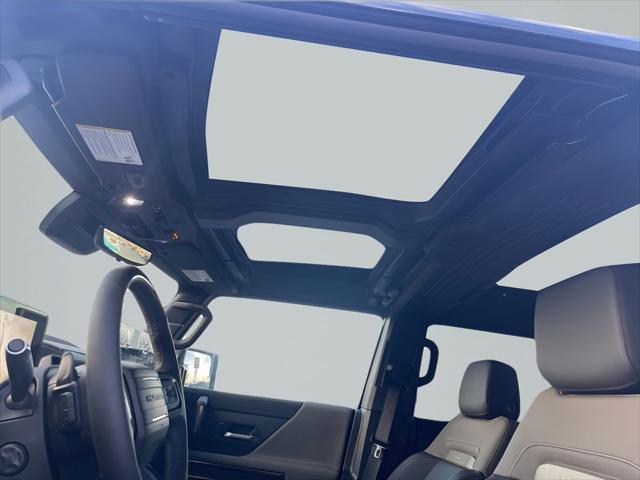 Photo of 2025 Void Black GMC HUMMER EV Pickup