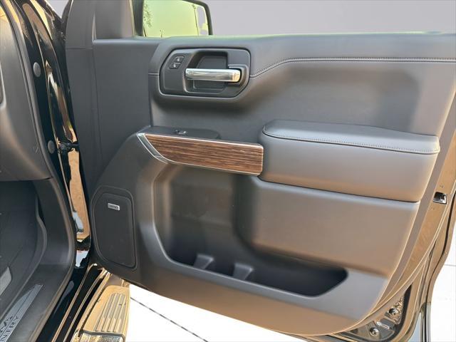 Photo of 2020 Black Chevrolet Silverado 1500