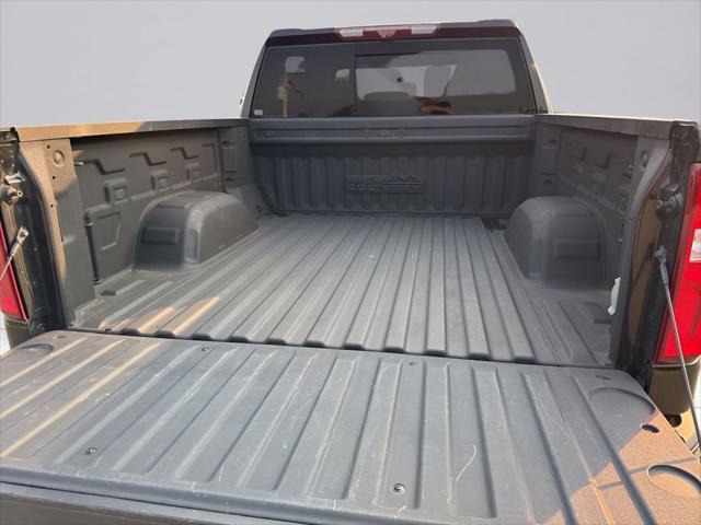 Photo of 2020 Black Chevrolet Silverado 1500