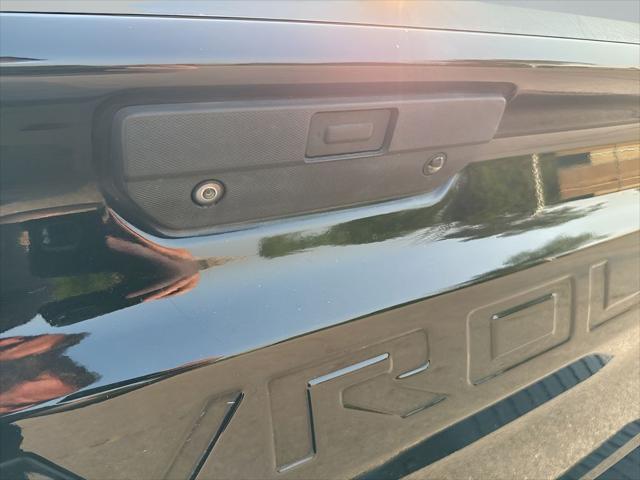 Photo of 2020 Black Chevrolet Silverado 1500