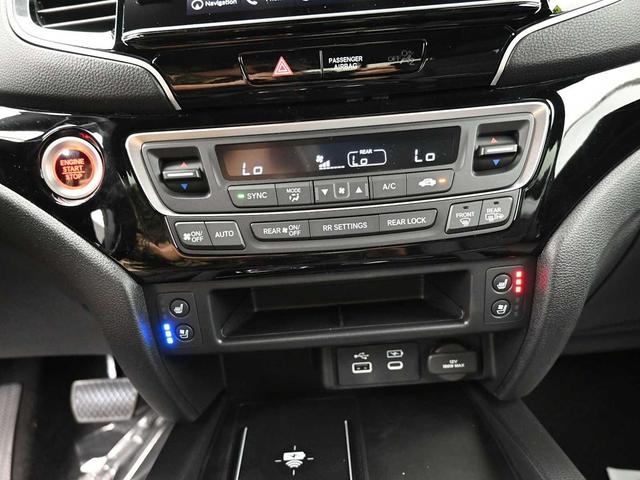 Photo of 2025 Crystal Black Pearl Honda Ridgeline