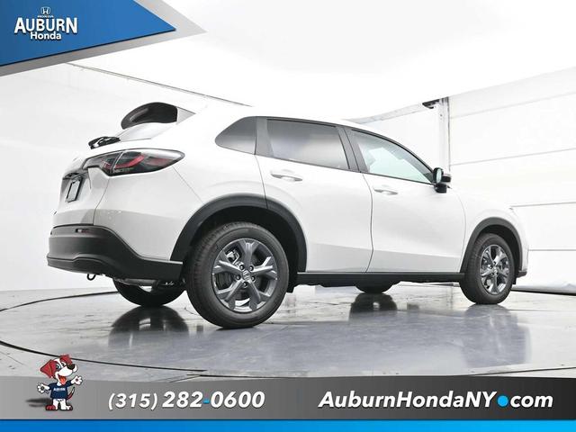 Photo of 2026 Platinum White Pearl Honda HR-V