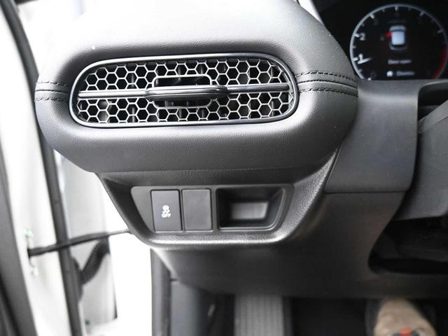 Photo of 2026 Platinum White Pearl Honda HR-V
