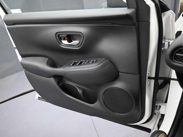 Photo of 2026 Platinum White Pearl Honda HR-V