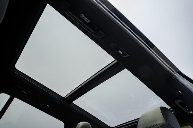 Photo of 2025 Obsidian Black Mercedes-Benz GLS 450