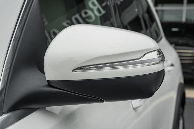 Photo of 2026 Polar White Mercedes-Benz GLS 450