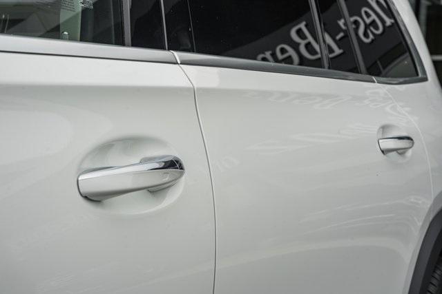 Photo of 2026 Polar White Mercedes-Benz GLS 450