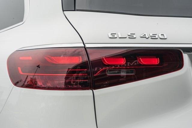 Photo of 2026 Polar White Mercedes-Benz GLS 450
