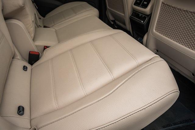 Photo of 2026 Polar White Mercedes-Benz GLS 450