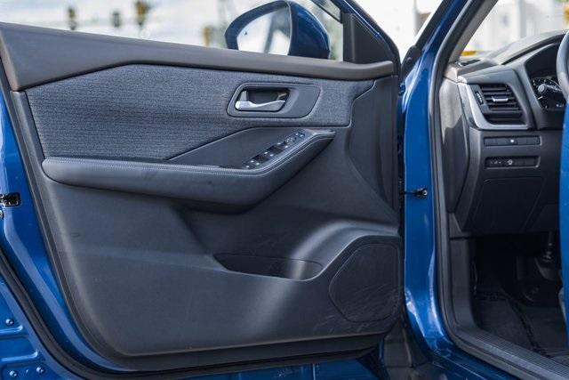 Photo of 2023 Caspian Blue Nissan Rogue