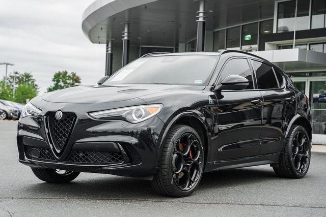 Photo of 2023 Vulcano Black Metallic Alfa Romeo Stelvio