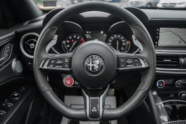 Photo of 2023 Vulcano Black Metallic Alfa Romeo Stelvio