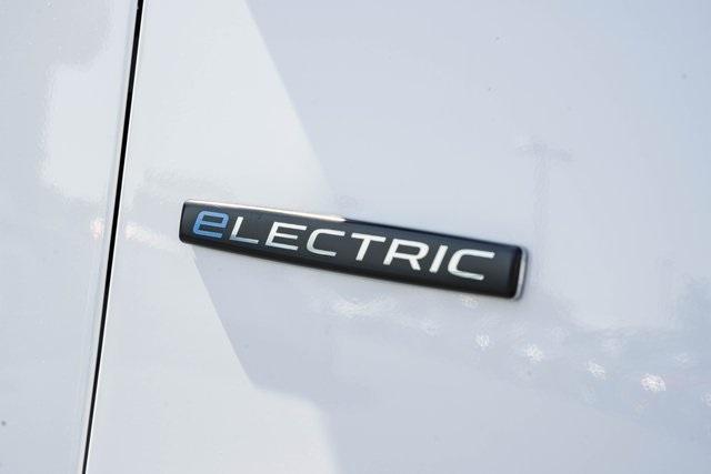 Photo of 2024 Arctic White Mercedes-Benz eSprinter 2500