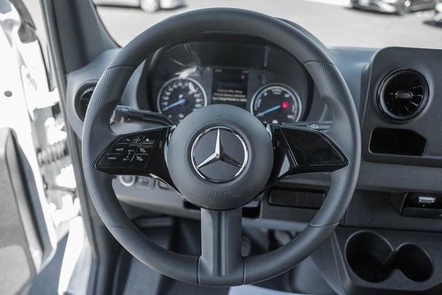 Photo of 2024 Arctic White Mercedes-Benz eSprinter 2500