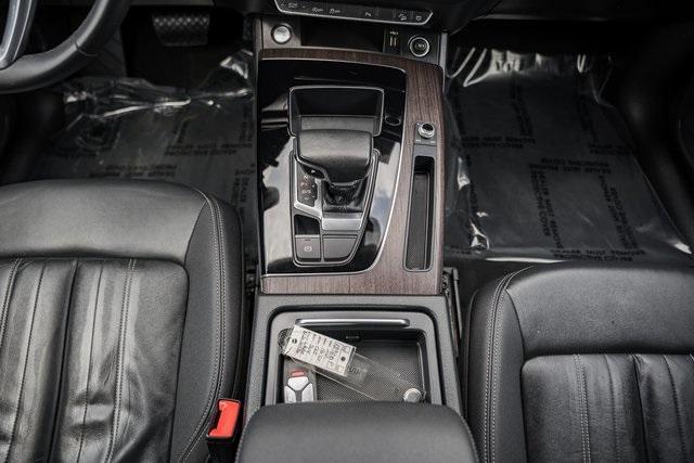 Photo of 2022 Ibis White Audi Q5