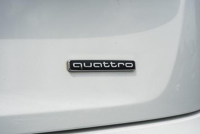 Photo of 2022 Ibis White Audi Q5