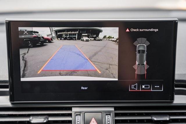 Photo of 2022 Ibis White Audi Q5