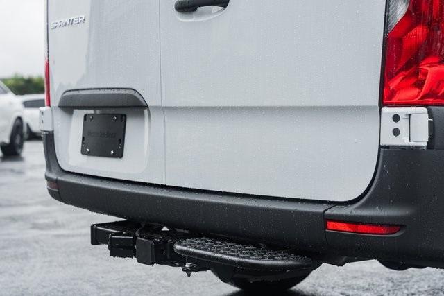 Photo of 2025 Arctic White Mercedes-Benz Sprinter 2500
