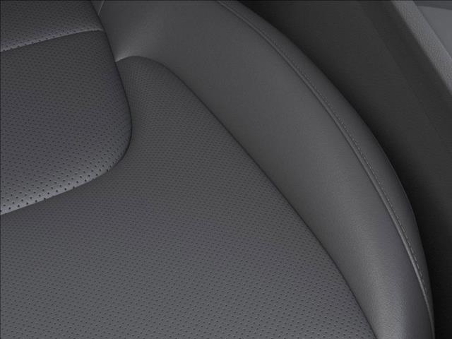 Photo of 2025 Glacial White Pearl Kia Sportage