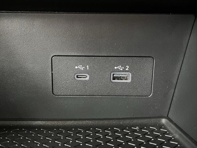 Photo of 2023 Super Black Nissan Pathfinder
